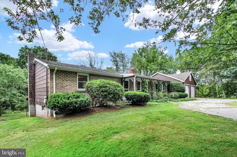 5703 Susquehanna Trl, Manchester, PA 17345