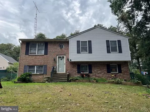 12 Trout Ln, Stewartstown, PA 17363