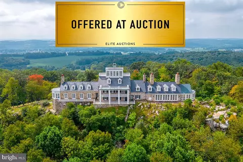 6995 Roundtop Ln, Wrightsville, PA 17368