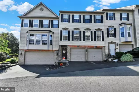 2710 Steeple Chase Dr #2, York, PA 17402