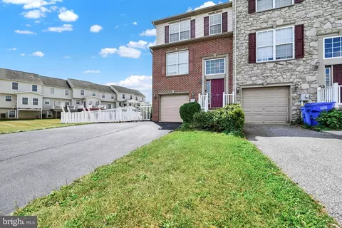 354 Mineral Dr, York, PA 17408