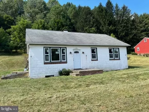 3264 Sticks Rd, Glen Rock, PA 17327