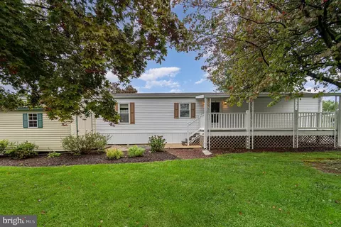 161 Timber Crest Dr, York, PA 17408