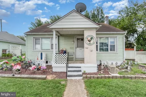 542 E Maple St, Dallastown, PA 17313