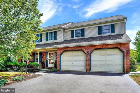 170 Apple Tree Ln, Mount Wolf, PA 17347