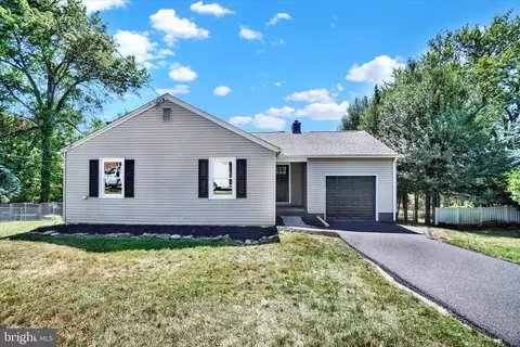 20 Merrin Rd, York, PA 17402
