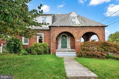 1249 E Maple St, York, PA 17403