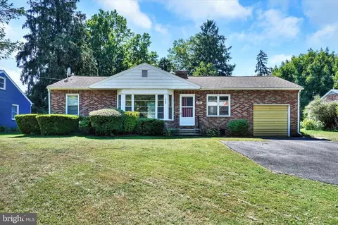 1020 Southern Rd, York, PA 17403