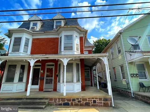 31 N Main St, Dover, PA 17315