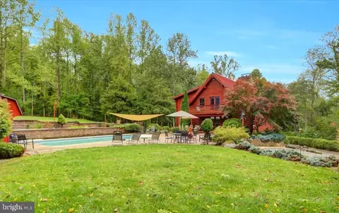 100 Cedar Dr, Dillsburg, PA 17019