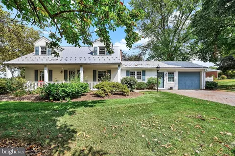 1 Virginia Ave, Shrewsbury, PA 17361