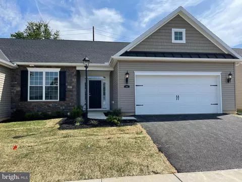 632 Basswood Ln #119, Hanover, PA 17331