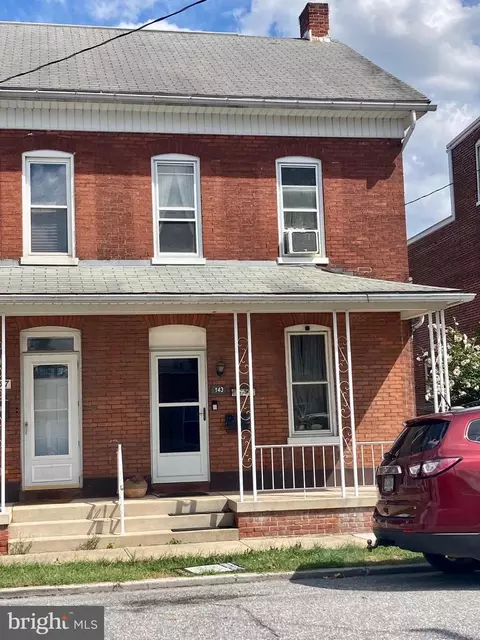 143 S East St, Spring Grove, PA 17362