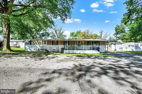 145 Pawnee Ave, Dover, PA 17315