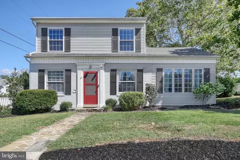 157 Chestnut St, Mount Wolf, PA 17347