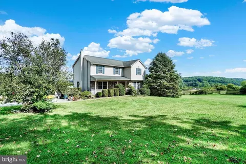 243 Bald Eagle Rd, Fawn Grove, PA 17321