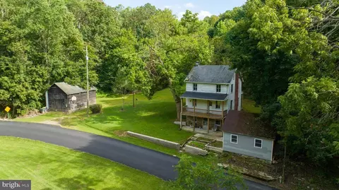 2901 W Springfield Rd, Glen Rock, PA 17327