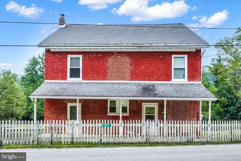 2439 Seven Valleys Rd, Seven Valleys, PA 17360