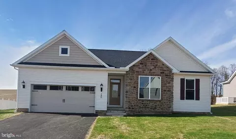 198 Edie Cir #63, Stewartstown, PA 17363