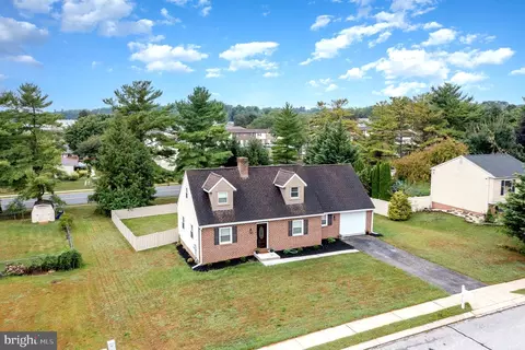 1715 Ashland Dr, York, PA 17408