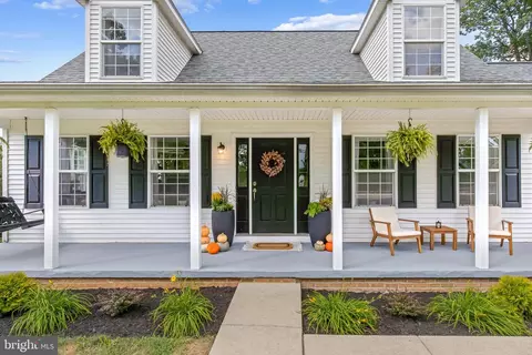 4431 Lynwood Dr, Spring Grove, PA 17362