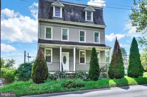 2166 Springwood Rd, York, PA 17403