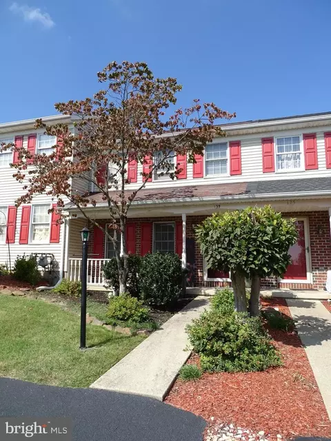 135 Harvest Dr, York, PA 17404