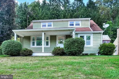 3256 Sticks Rd, Glen Rock, PA 17327
