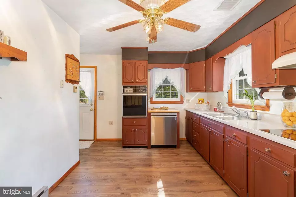  321 N York Rd, Mechanicsburg, PA 17055 photo 7