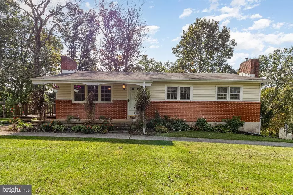  321 N York Rd, Mechanicsburg, PA 17055 photo 2