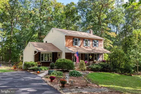 14301 Curvin Dr, Stewartstown, PA 17363