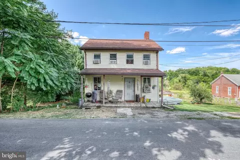 740 Meadowview Dr, Red Lion, PA 17356