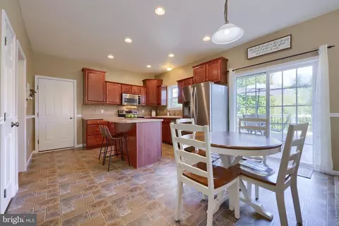 32 Eagleton Dr, York, PA 17407 photo 6