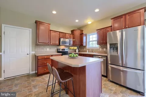 32 Eagleton Dr, York, PA 17407 photo 15