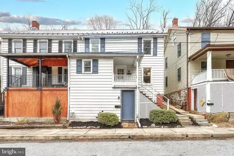 22 Argyle Ave, Glen Rock, PA 17327