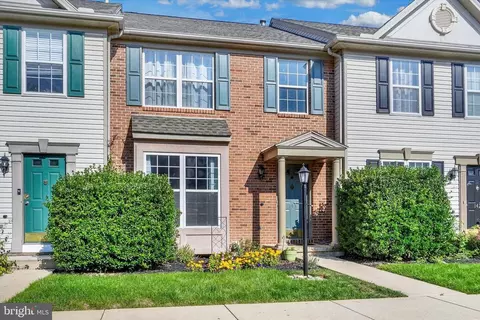 143 Chandler Dr #143, Red Lion, PA 17356