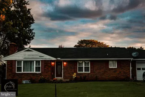 3541 Sycamore Rd, Dover, PA 17315