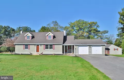 11956 High Point Rd, Felton, PA 17322