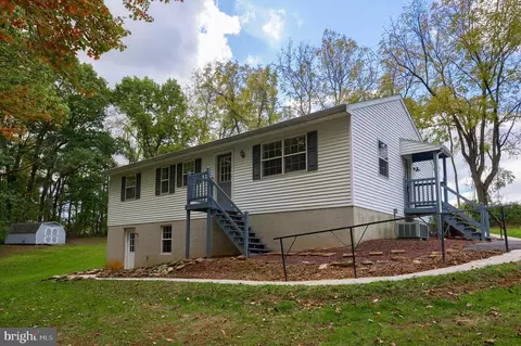 1065 Gebhart Rd, Windsor, PA 17366
