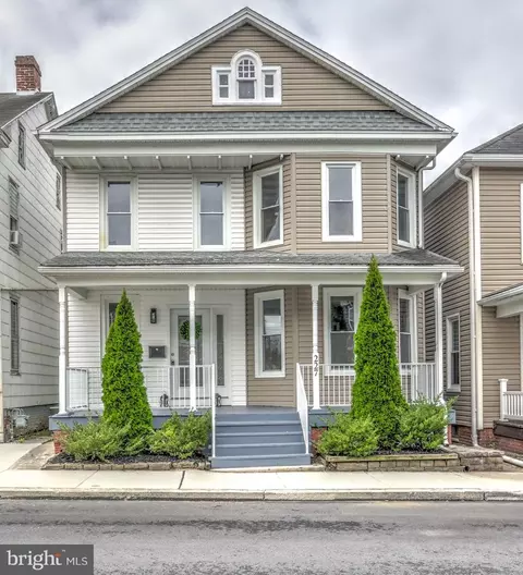 227 2nd Ave, Hanover, PA 17331