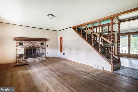 937 E Walnut St, Hanover, PA 17331 photo 9