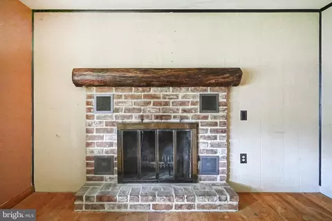 937 E Walnut St, Hanover, PA 17331 photo 11