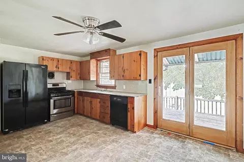937 E Walnut St, Hanover, PA 17331 photo 12