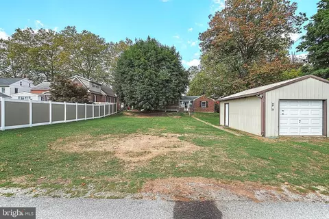 937 E Walnut St, Hanover, PA 17331 photo 7