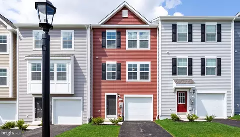 116 Holstein Dr, Hanover, PA 17331