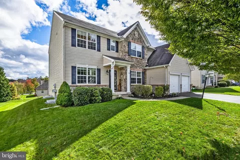 57 S 3rd St, New Freedom, PA 17349