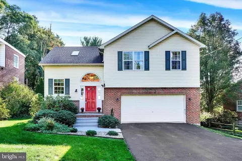 408 Hillcrest Rd, York, PA 17403