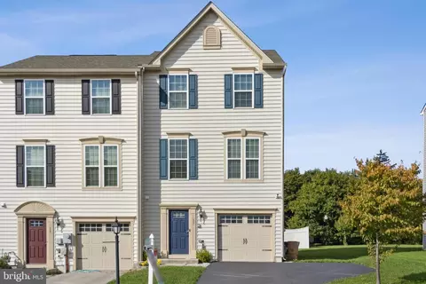 33 S Center St, Hanover, PA 17331