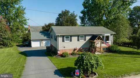 59 Belmar Cir, Dallastown, PA 17313