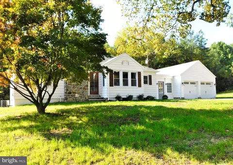 1272 N Moulstown Rd, Hanover, PA 17331